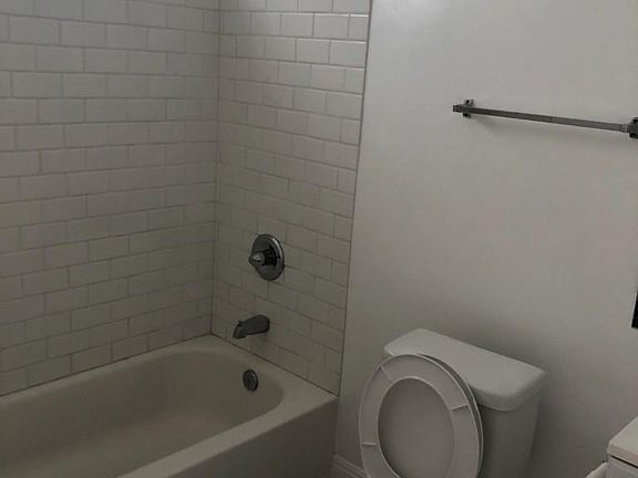 4th image of 1469 S Canfield Ave APT 5