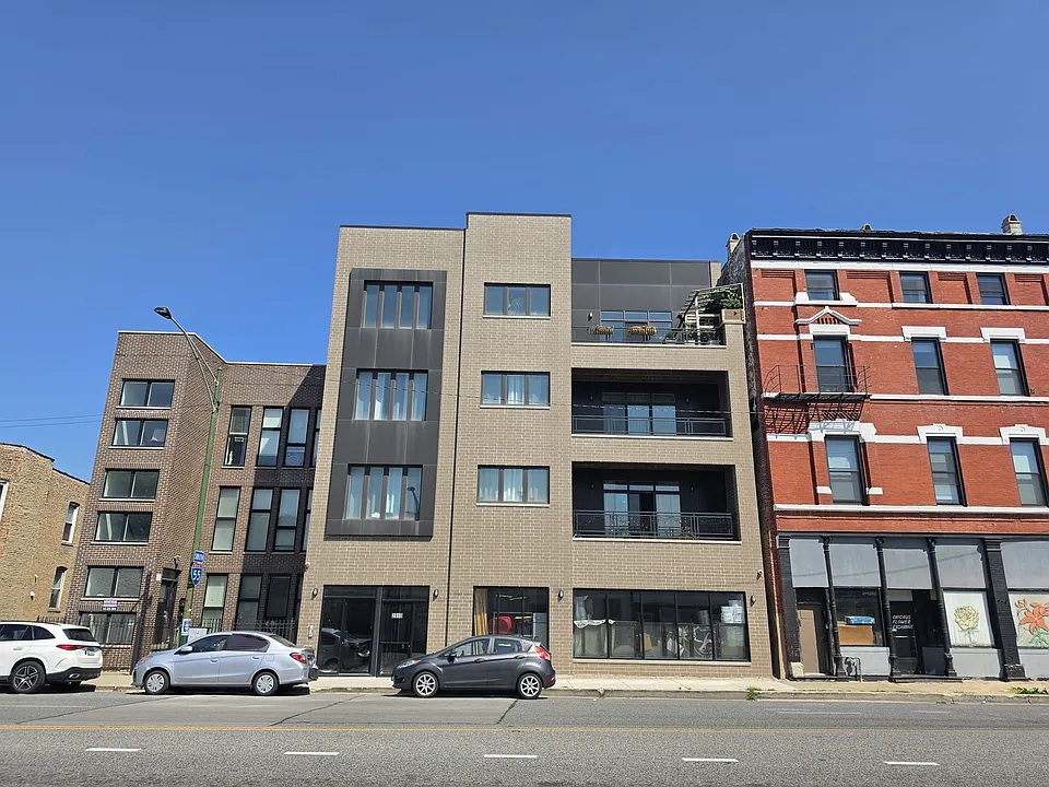 2910 S Archer Ave #2B