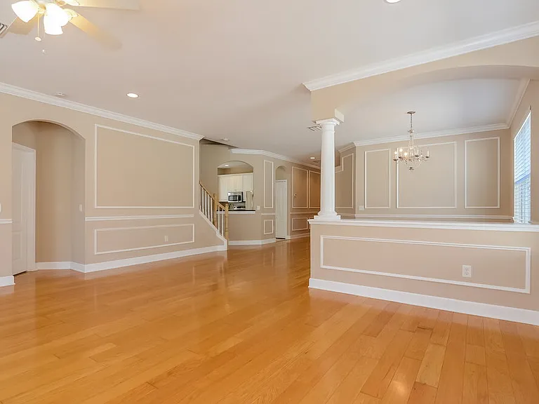 7830 Grasmere Dr — Photo 3