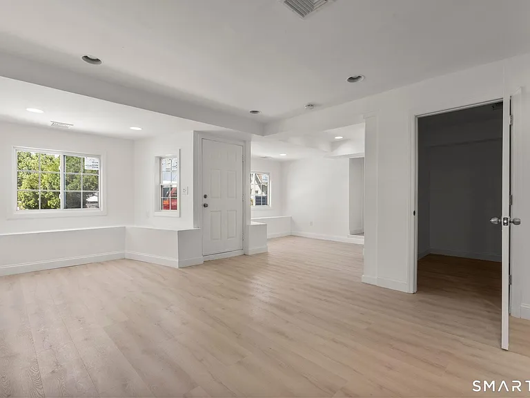 64 Soundview Ave #1 — Photo 15