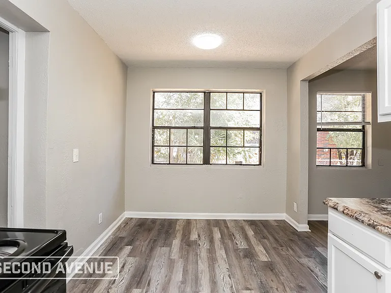 2727 W 45th St — Photo 7