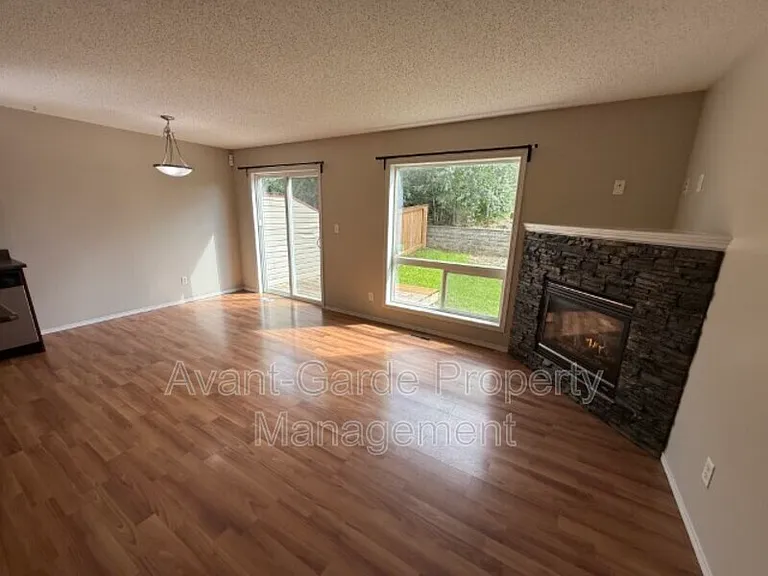 57 Vaughn Ave — Photo 3