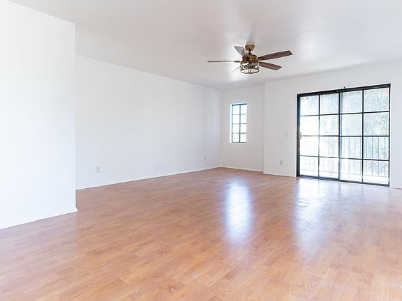 2nd image of 2110 Crenshaw Blvd APT 2