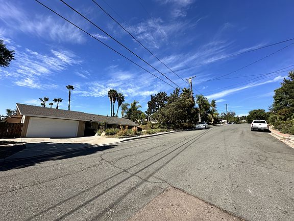 2nd image of 4312 Miriam Pl