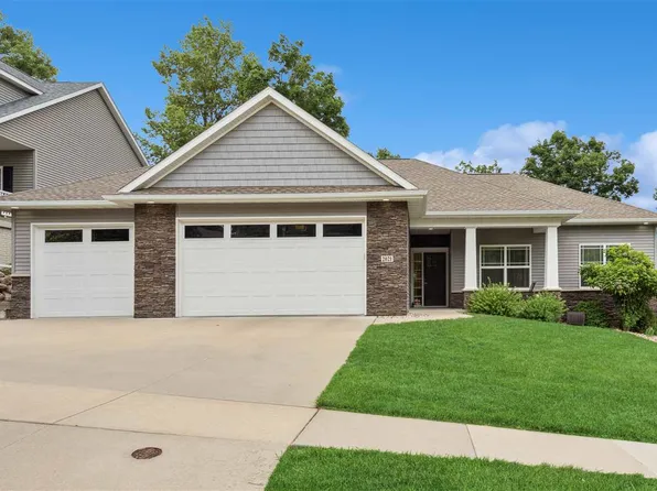 2021 Andrew Charles Dr NW, Cedar Rapids, IA 52405