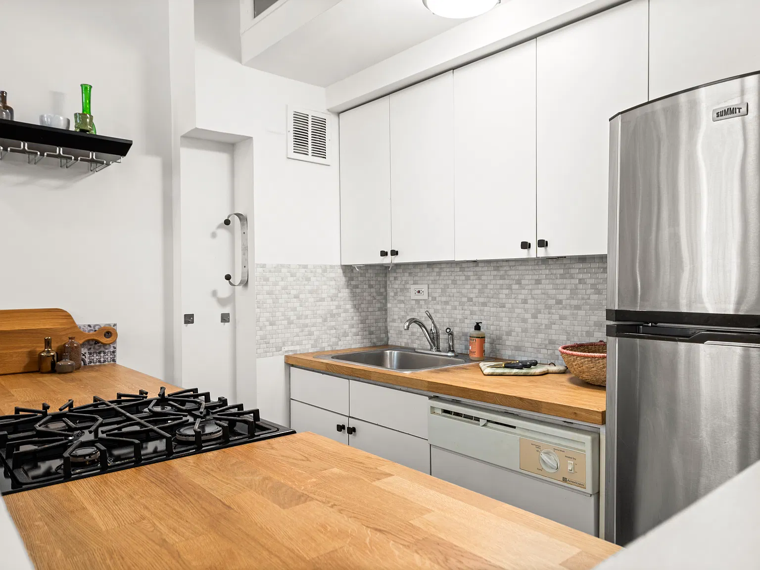 350 East 62nd Street — Photo 4