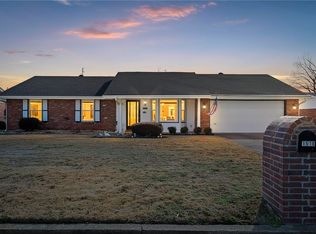 1518 W Magnolia St, Rogers, AR 72758
