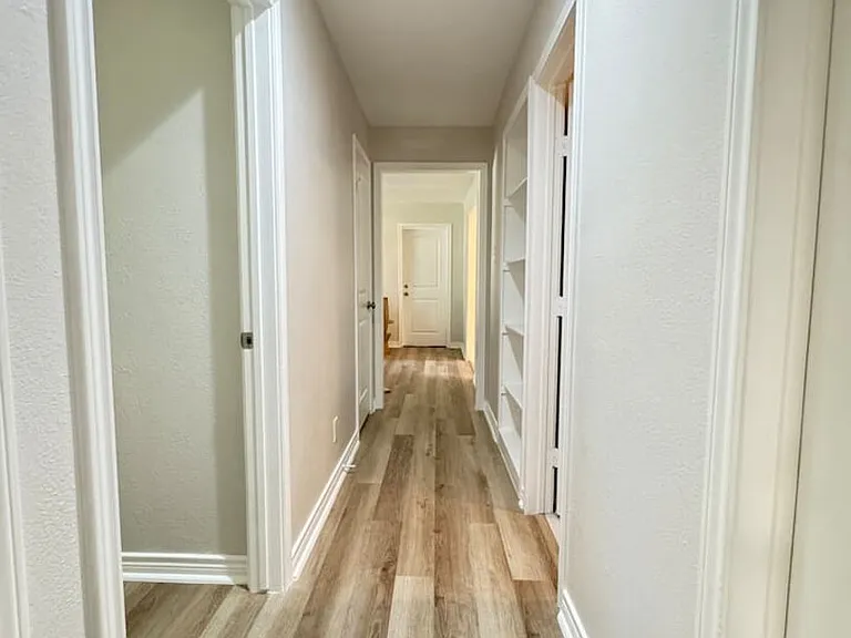 Topaz Ln — Photo 12