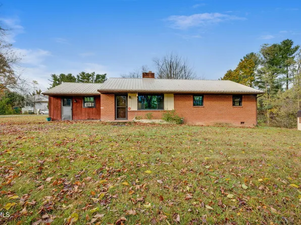 911 Cumberland St, Marion, VA 24354