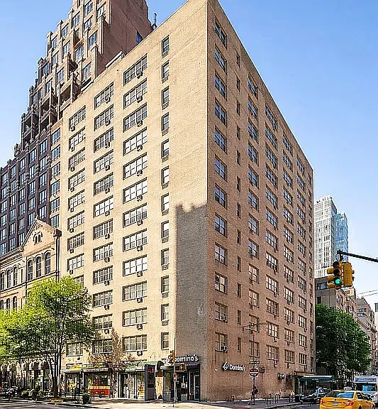 350 E 52nd St — Photo 13