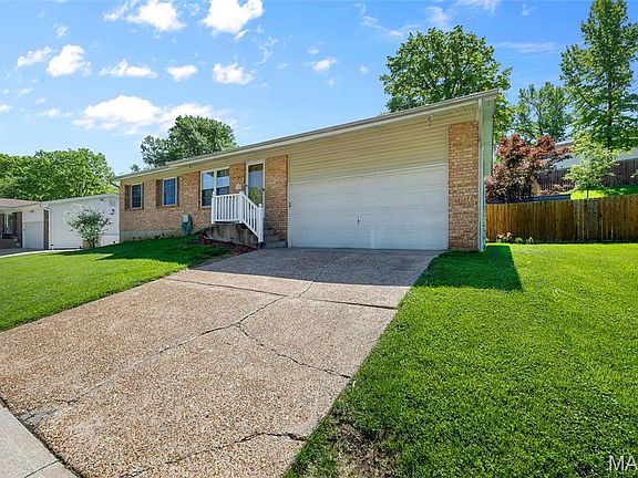 3rd image of 2922 Shores Dr
