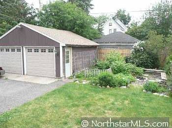 2nd image of 460 Banfil St