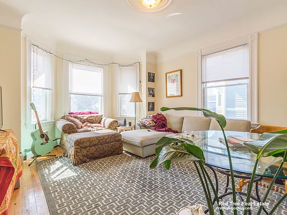 3rd image of 48 Green St APT 3