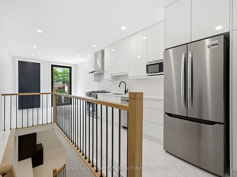 21 Belmont St #2 — Photo 4