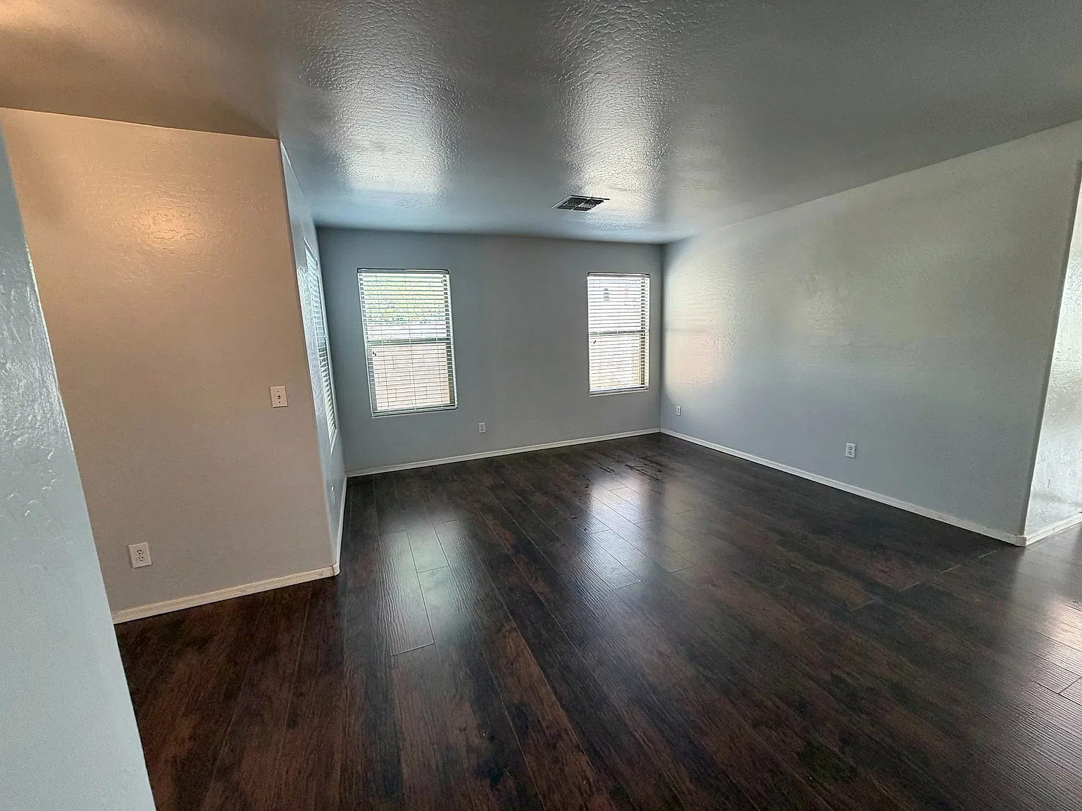 6409 W Orchid Ln — Photo 2