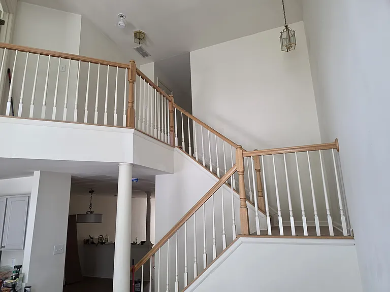 303 Harvest Ln — Photo 3