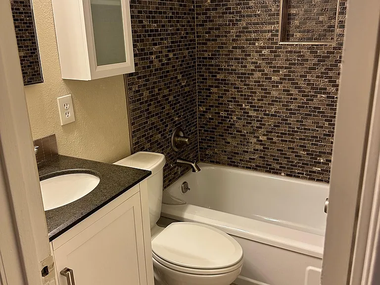 3631 N Schevene Blvd — Photo 10