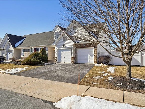 3rd image of 1234 Briarwood Ln