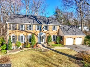 6020 Makely Dr, Fairfax Station, VA 22039