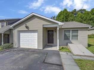 217 Knollridge Dr UNIT 9, Factoryville, PA 18419