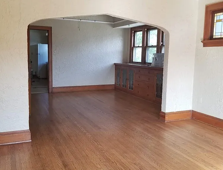 3 bed, 1100 sqft, $1,800 — Photo 2
