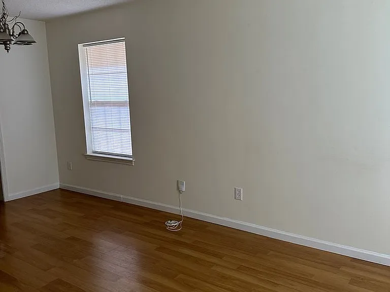 130 Cascade Dr — Photo 4