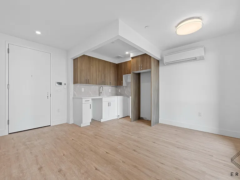 840 New York Ave #2F — Photo 9