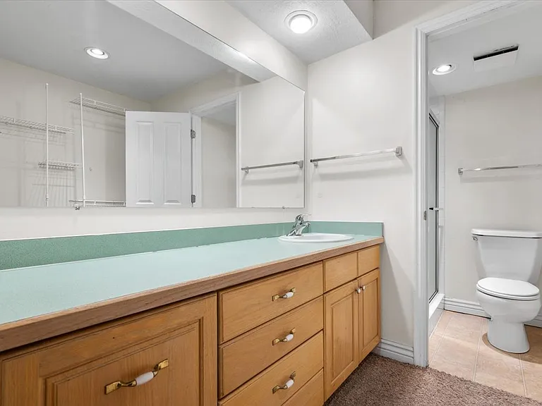 1525 N Riverside Ave #38 — Photo 10