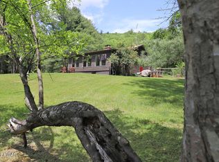 238 River Rd, Beach Lake, PA 18405