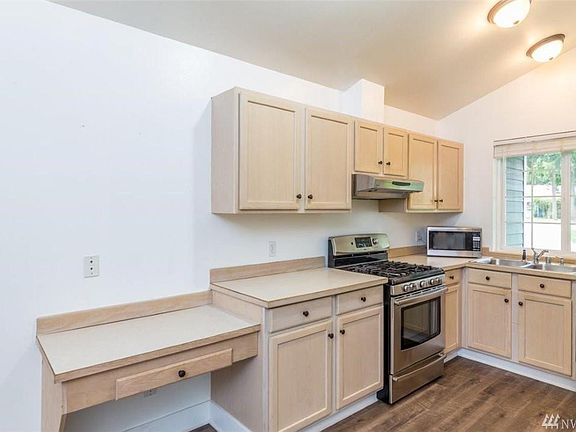 5th image of 123 Rhody Ct
