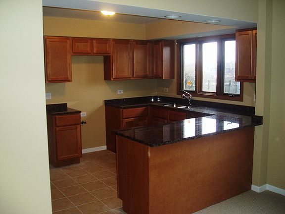3rd image of 8924 Turnberry Ln