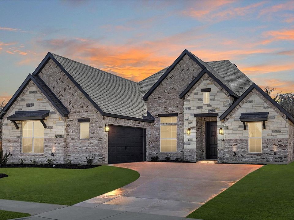 1st image of 3129 Blue Hill Dr