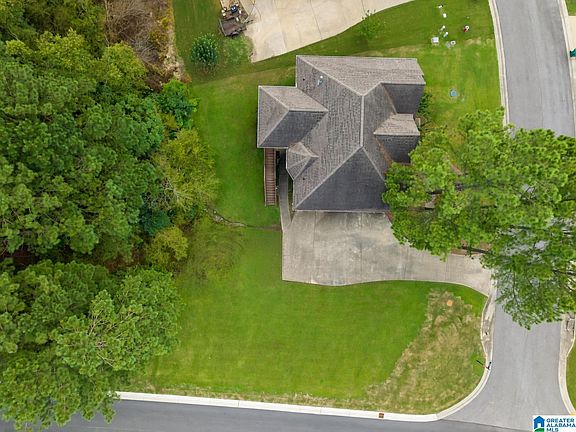 5th image of 15 Lakeside Dr