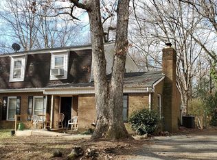 5913 Eastbrook Rd, Charlotte, NC 28215