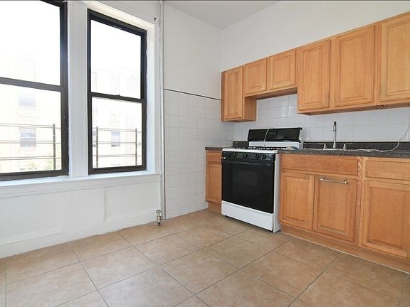 2nd image of 874 42nd St #2B