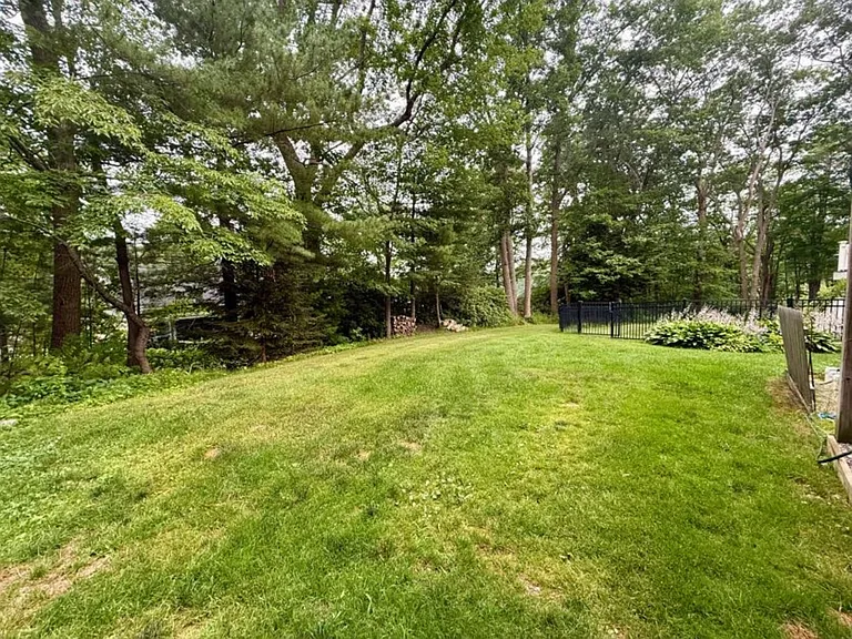 11 Fox Run #1 — Photo 19