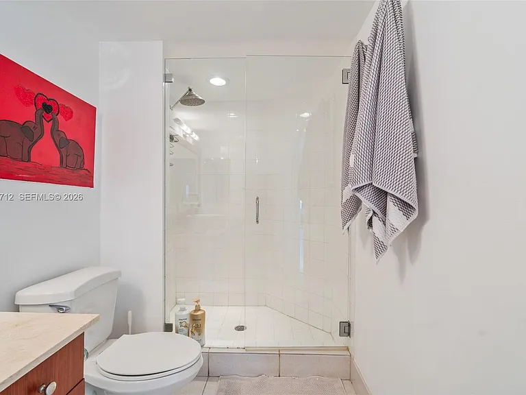 21205 Yacht Club Dr #805 — Photo 16