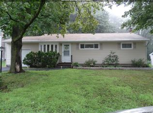 23 Frantone Ln, Loudonville, NY 12211