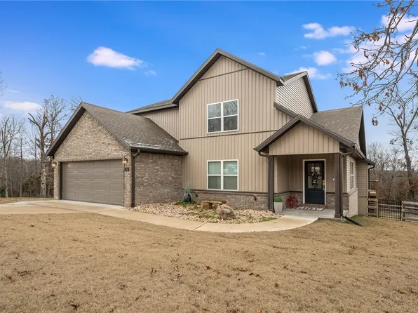 3 McCoy Cir, Bella Vista, AR 72715