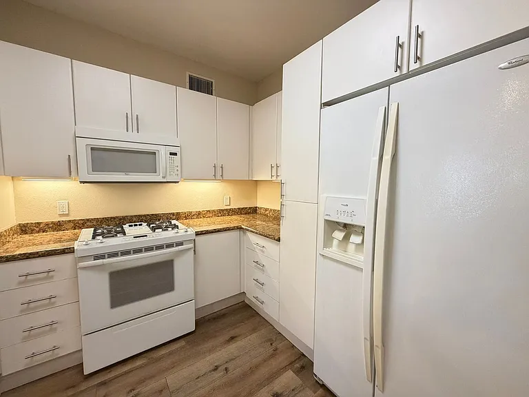 1480 Broadway #2213 — Photo 4