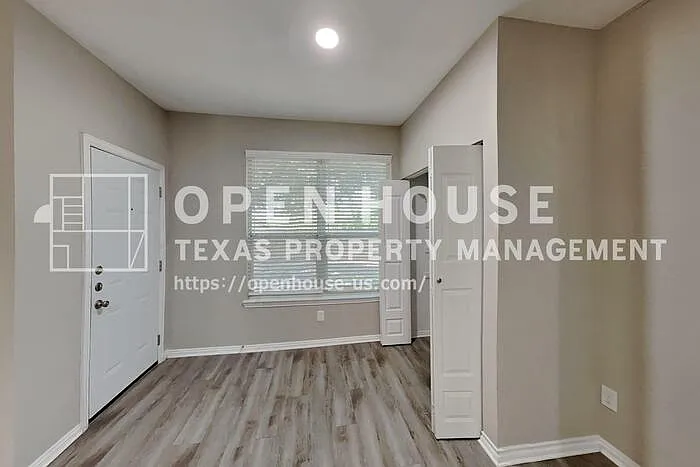 11 Willowstone Ct — Photo 6