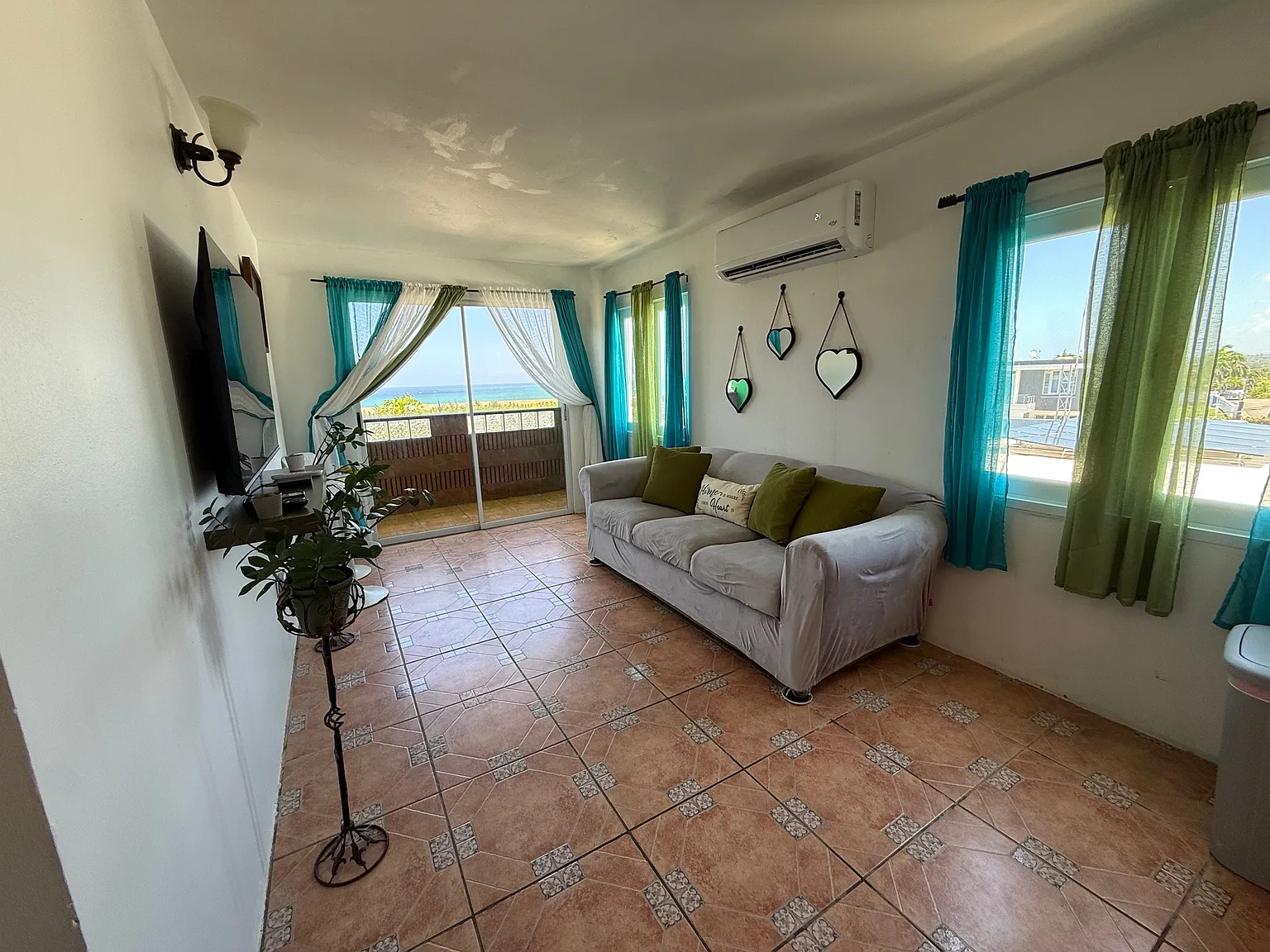 2 bed, $1,100 — Photo 2