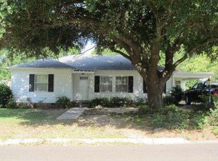 813 Maple St, Magnolia, AR 71753