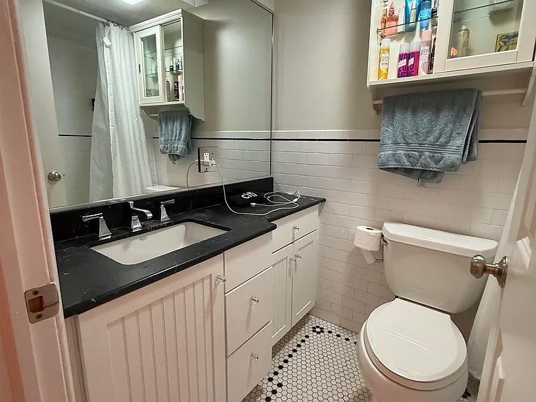 913 Willow Ave #3A — Photo 6
