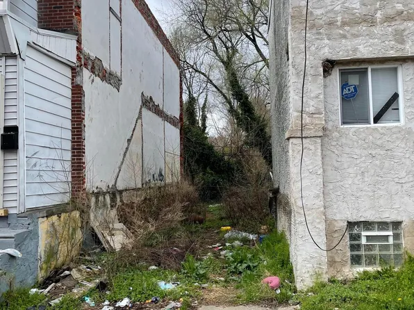 2566 S Holbrook St, Philadelphia, PA 19142