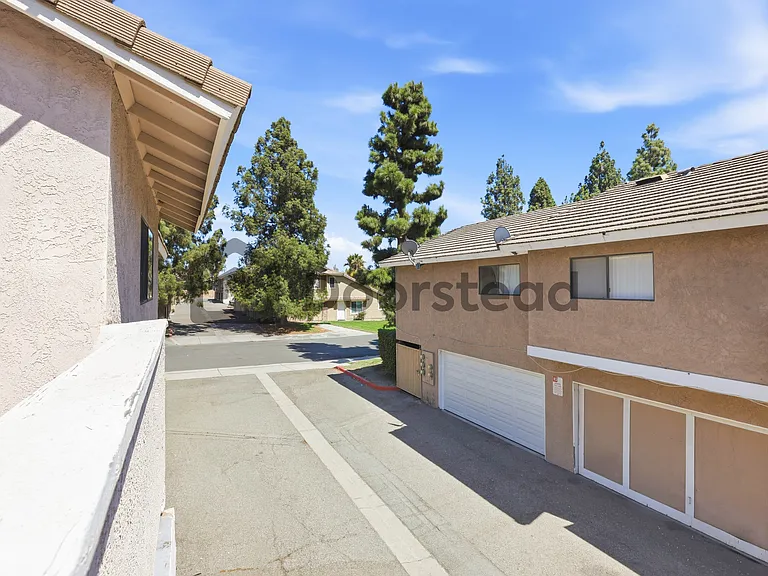 3104 Jaguar Way #B — Photo 28