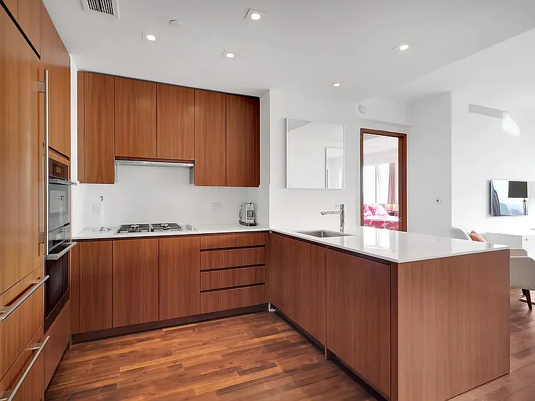 400 5th Ave #37C — Photo 6