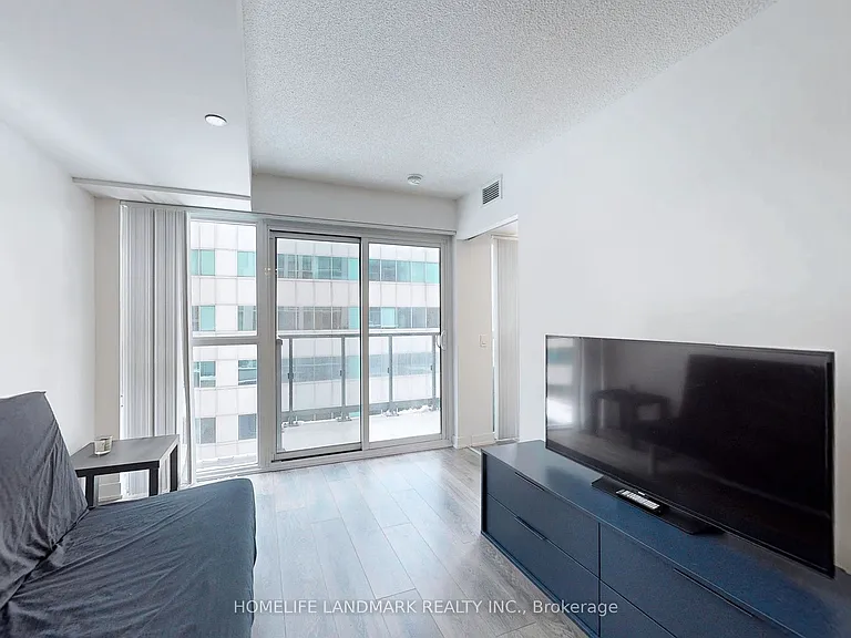 87 Peter St #617 — Photo 9
