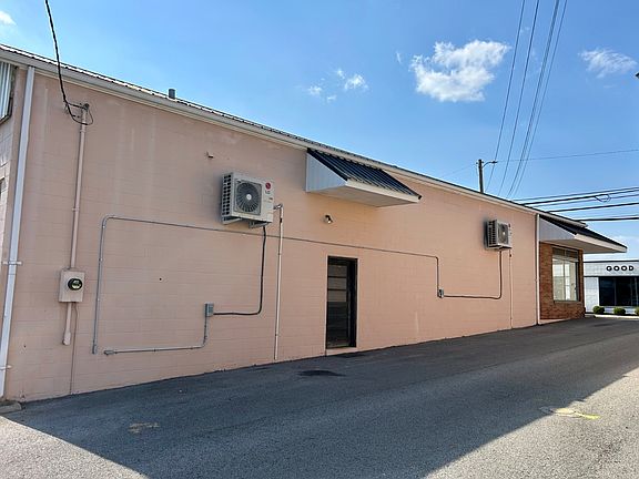 4th image of 112 W Main St