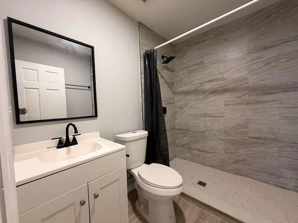 2 bed, 1.0 bath, 800 sqft, $836 — Photo 3